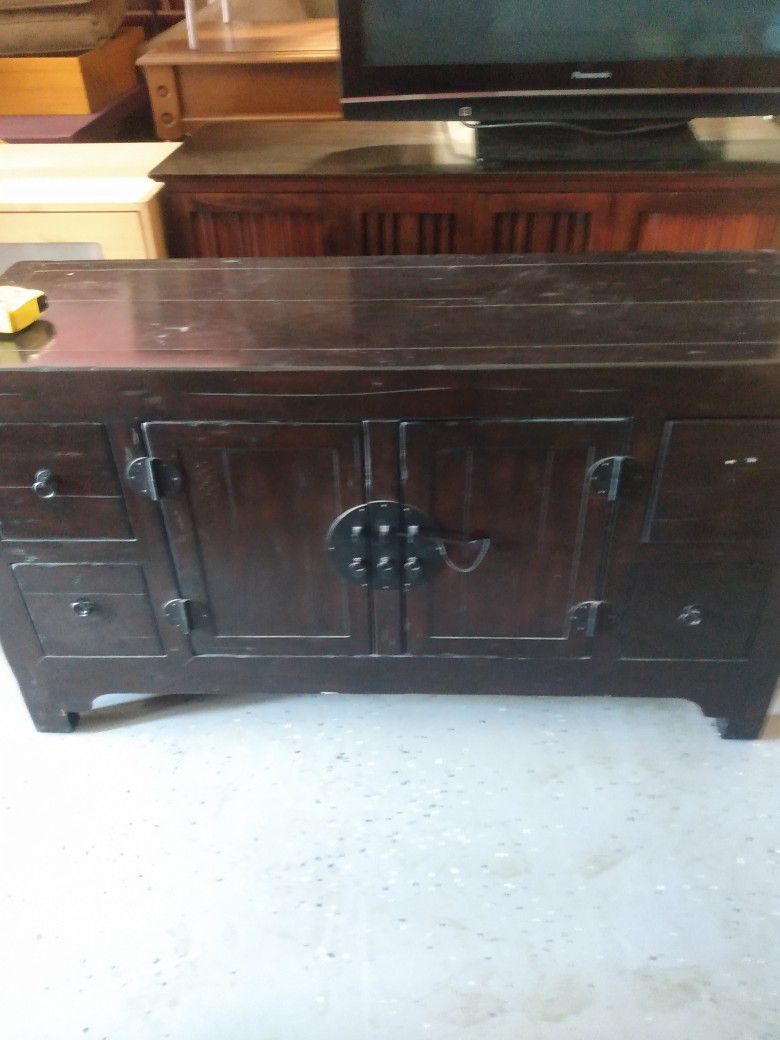 This Is One Beautiful Antique Dresser 35x30 Check Out This Front Part First Picture