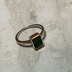 18kt Yellow Gold 1.25 CT Natural Emerald Ring