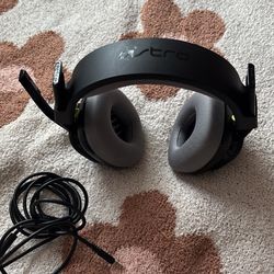Astro A10 gaming headphones 