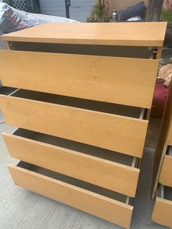 4 drawers dresser $40. Pending for Bert until tomorrow