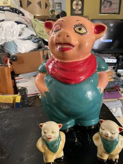 Ceramic pig, cookie jar and salt and pepper shakers
