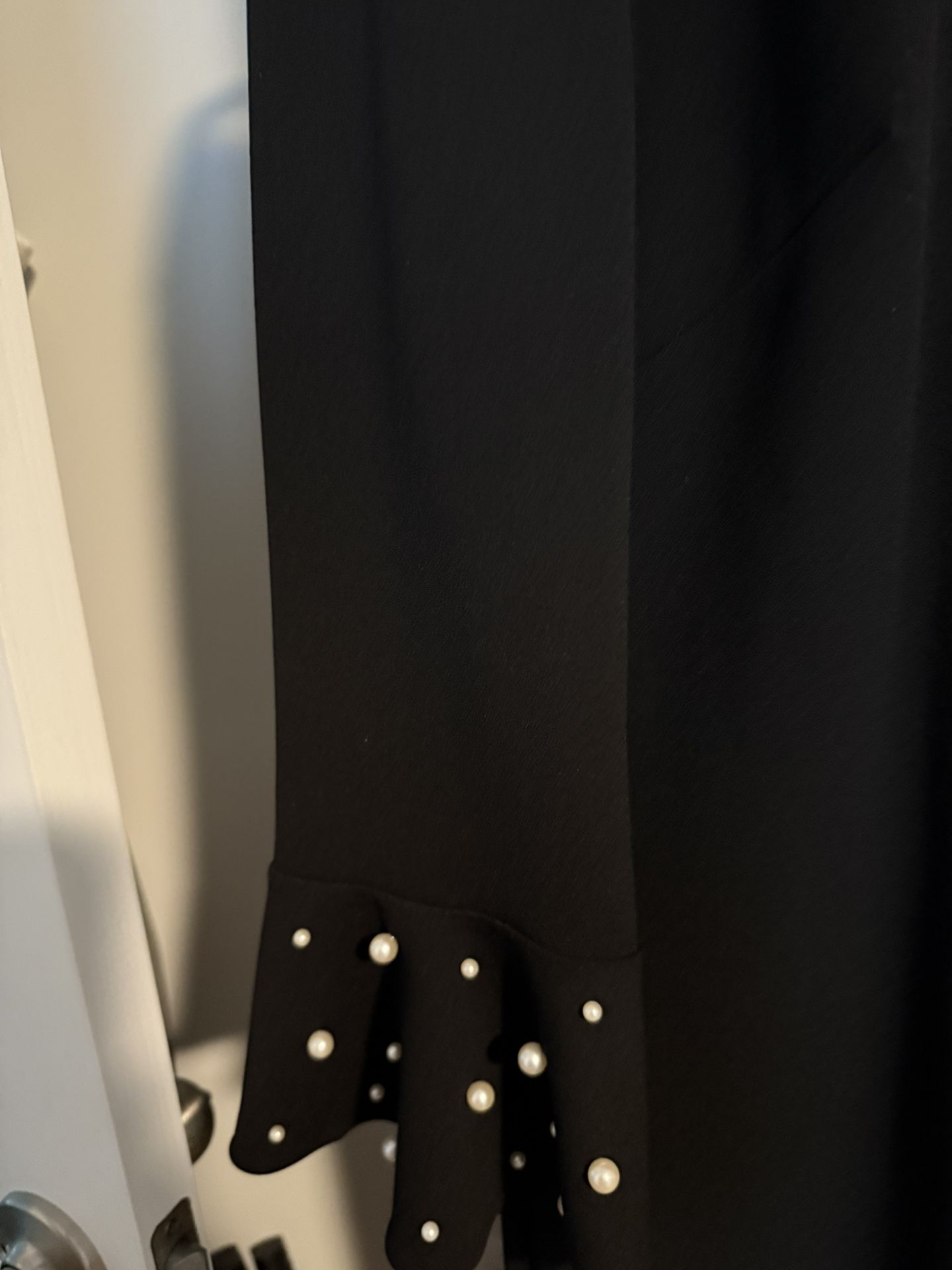 NWT White House, Black Market Dress With Pearls