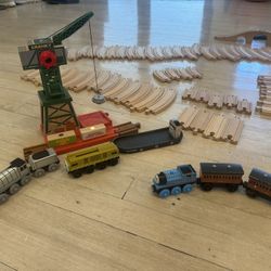Thomas The Train Original + More Than 100 Pieces 