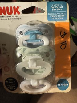 Nuk Glow And The Dark Pacifier 