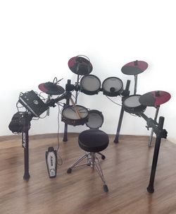 Alesis Command x Mesh Kit Special Edition Electronic Drum Set
