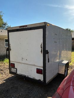 Enclosed trailer 6x12
