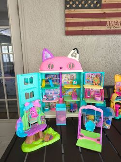 GABBYS  DOLL  HOUSE