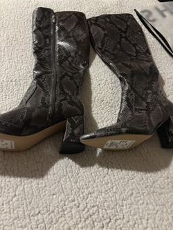 Botas Para Mujer Nuevas Size 7.5