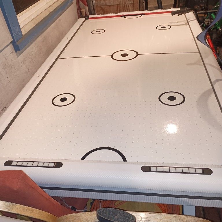 Air Hockey Table
