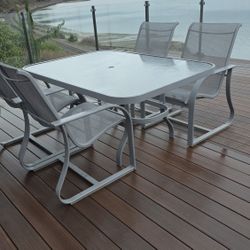 Older and Long Lasting Quality Patio Table