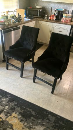 4 Dinning Room Chairs