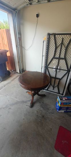 Free coffee table