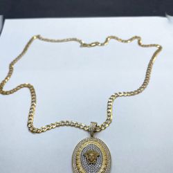 14k solid Gold cubana Diamon cut chain  and Medusa charm , necklance gold pendant