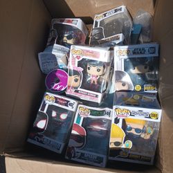 Various Funko Pop Vinil Figures 