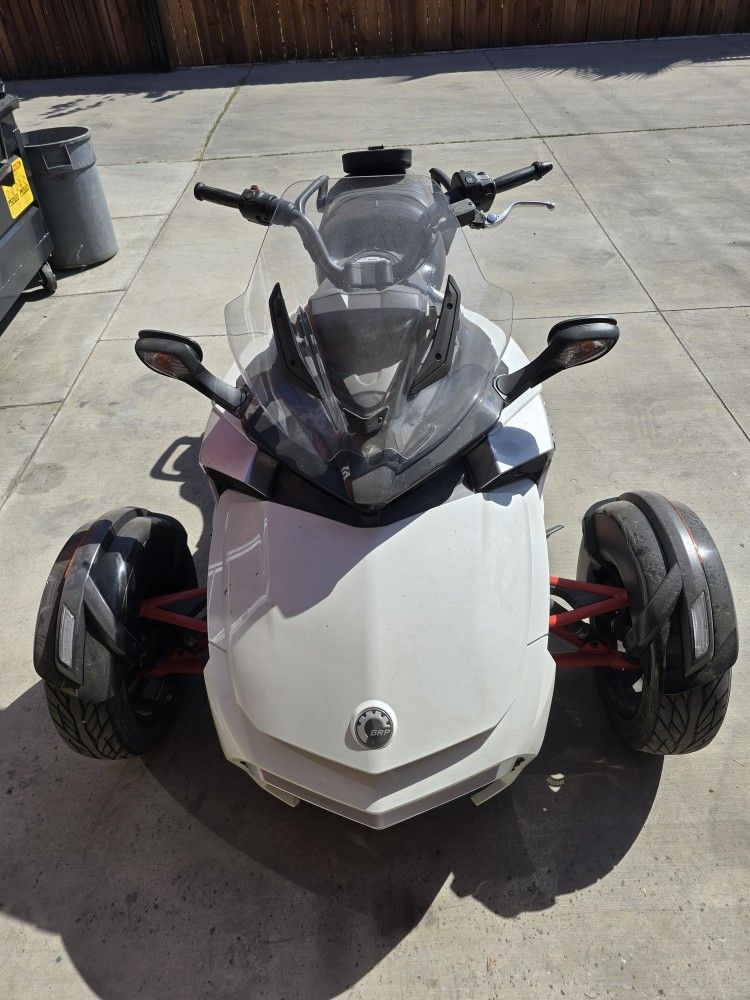 2015 Can Am Spyder 1350 motor