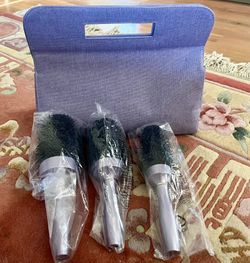 NEW Monat Set of 3 Round Hair Brushes with Carrying Case