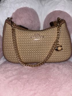 Gorgeous Tan Purse With Accessories