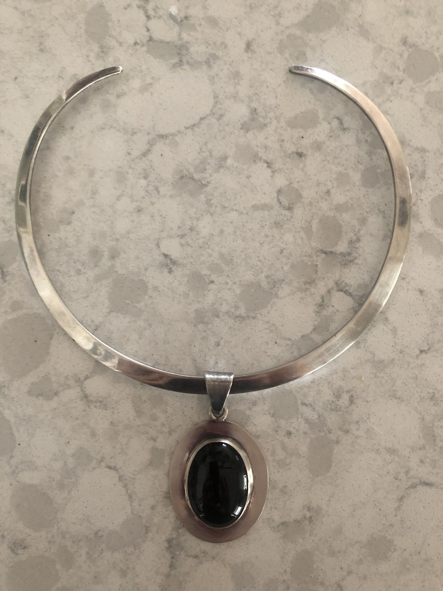 LARGE BLACK ONYX STERLING SILVER PENDANT/CHOKER