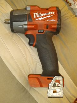 Milwaukee M18 Fuel 3/8in Torque Impact Wrench w/ 2.0cp M18 Battery