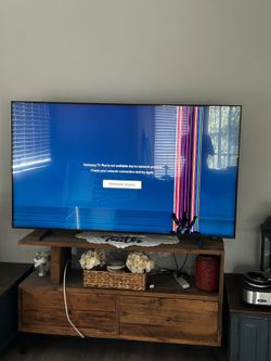LOOK AT BOTH PICTURES! Samsung 65” Tv *****FREE***