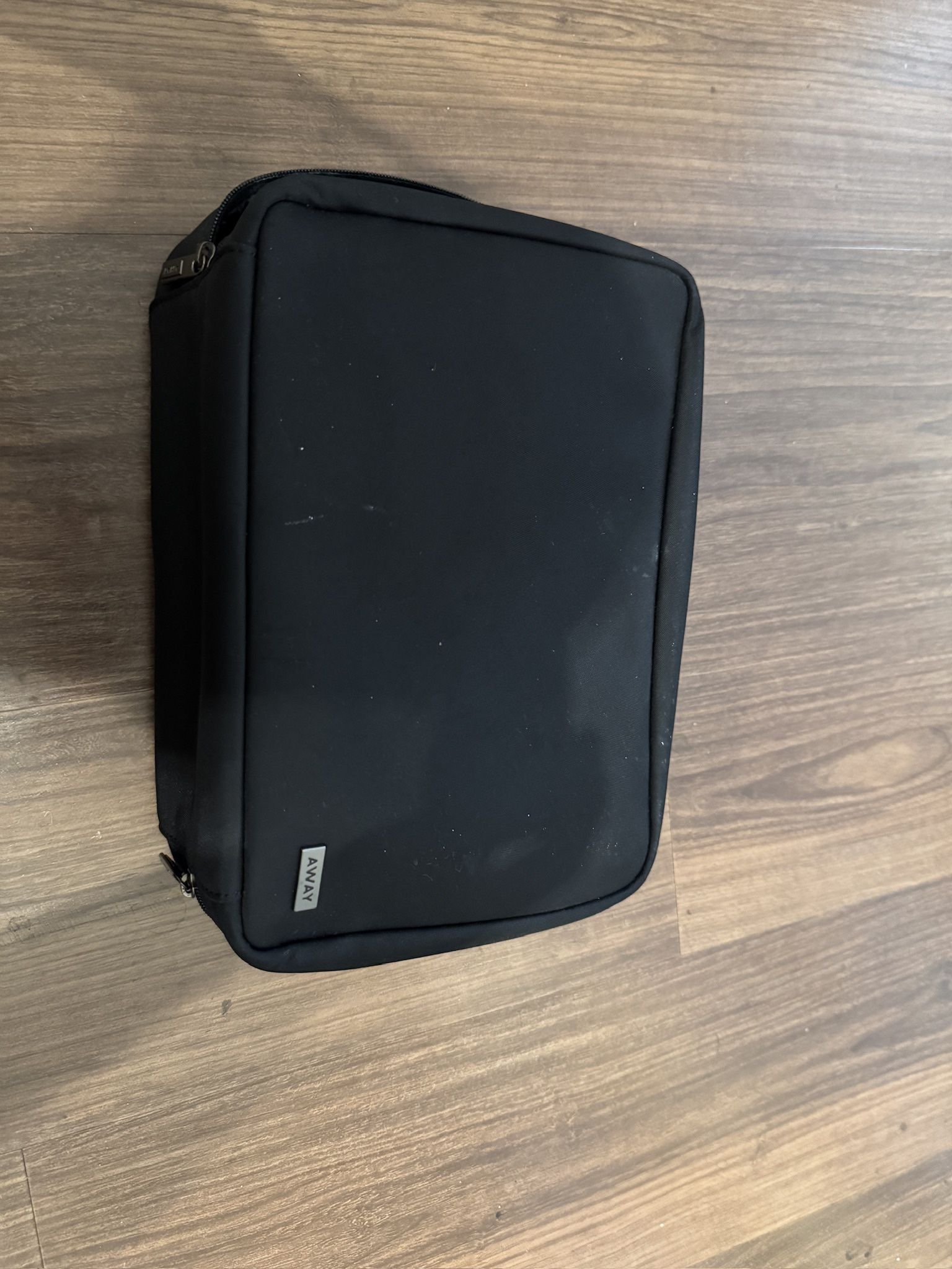 Away Hanging Toiletry Bag