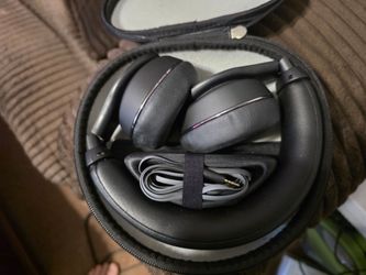 Bluetooth headphones