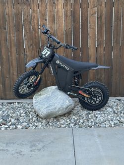 Tuttio SE Black Electric Dirt Bike – 2000W • 37 MPH • 48V 21Ah