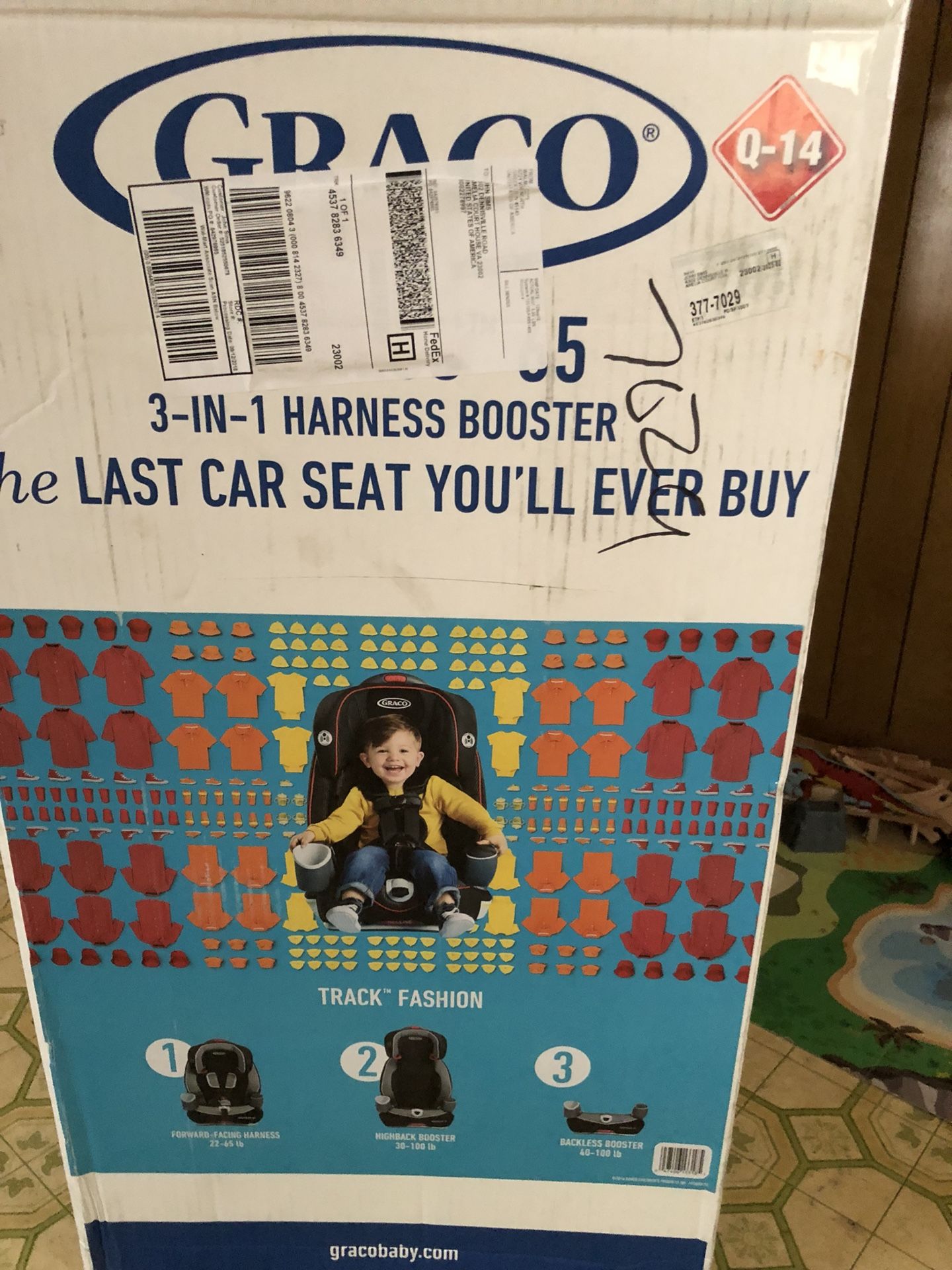 Brand new graco 3-in-1 car seat