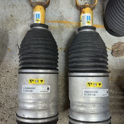 Ram 1500 Air Suspension Front Air Strut Assembly & Rear Air Springs