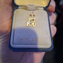 Gold Pendant 