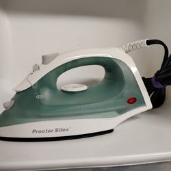  Proctor Silex Iron