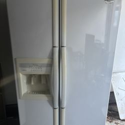 refrigerator - whirlpool gold