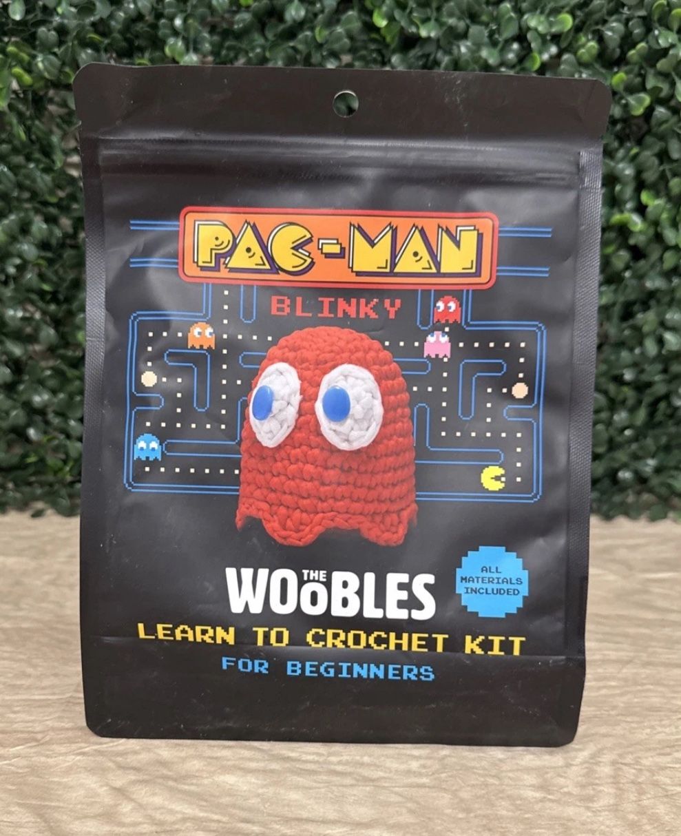 The Woobles Crochet Kit PAC-MAN Blinky