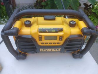 Dewalt jobsite radio / charger 18v