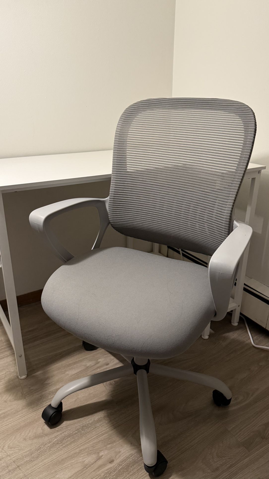 Office Desk Swivel Chair - Need Gone