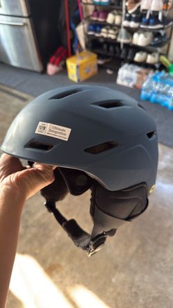 Kids Smith ski/snowboard helmet