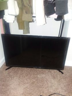 Flat screen 33" Television