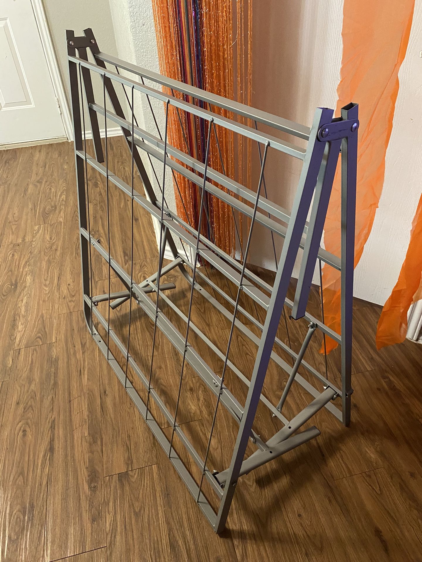 TWIN METAL FOLDING BED FRAME 