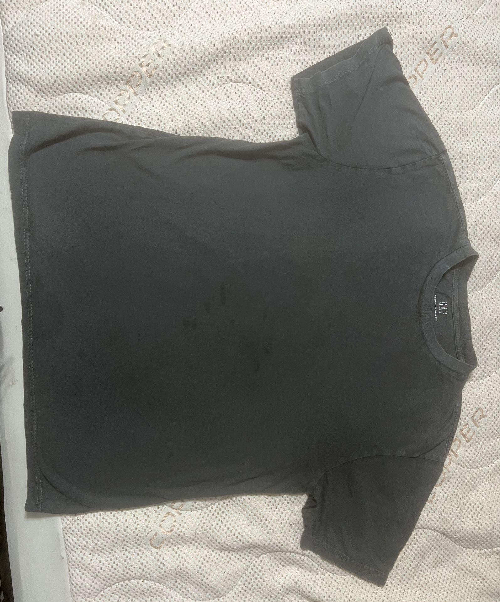 Gap Tshirt