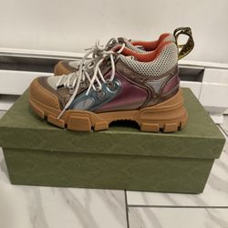 Gucci Wmns Flashtrek Crystals