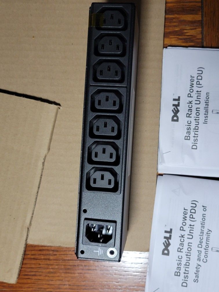 Dell PDU 15 AMP Rackmount Strip NEW IN BOX