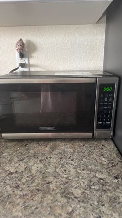 BLACK+DECKER Stainless Steel Microwave – Good Condition