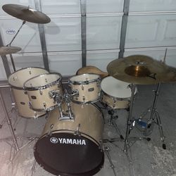 Yamaha Drum Set – Premium Cymbals + Hardware