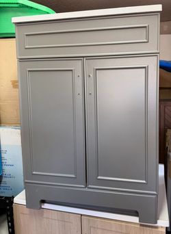BRAND NEW 24” BATHROOM VANITY WITH TOP INCLUIDED
