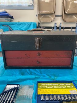 Vintage Simmonds Toolbox Model P22NS- toolbox has some rust but latch and drawers work fine… Willing to split tools - SCRAPERS and BLDES have been sol