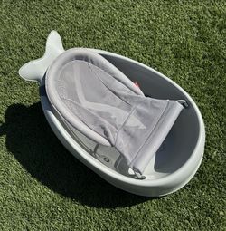 Skip Hop Baby Bath Tub, 3-Stage Smart Sling Tub, Moby, Grey