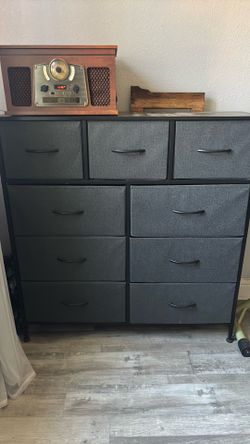 Dresser