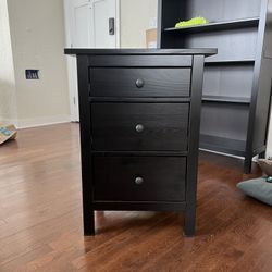 Hemnes 3-drawer Chest (Bedside Table)
