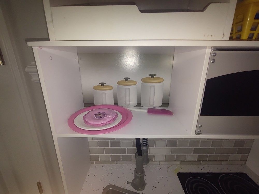 Play Kitchen