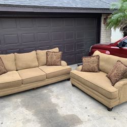 Beautiful 2pcs Sofa Set Very Comfortable & Clean
